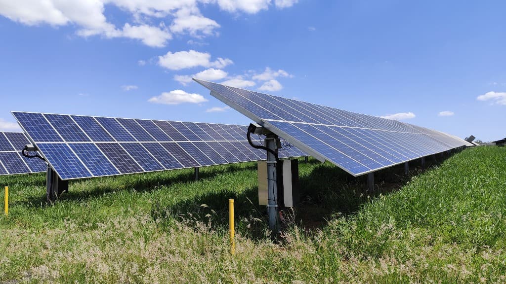 Utility-scale solar for commercial and industrial energy